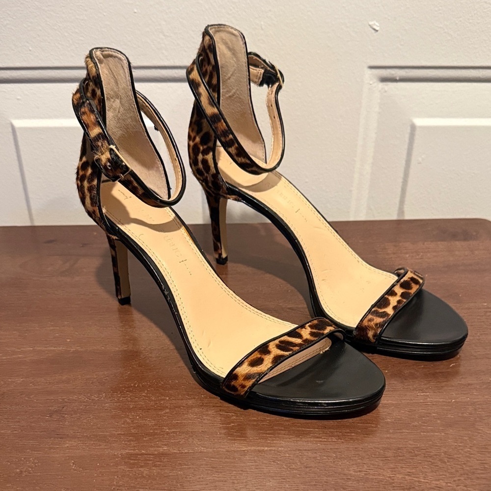 Banana Republic leather/calf hair leopard print heeled sandals Size 8 EUC Sexy - Picture 3 of 13